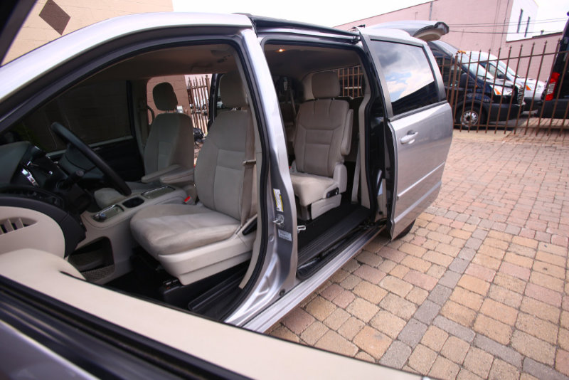 Dodge Caravan From Michigan Car and Van Rental