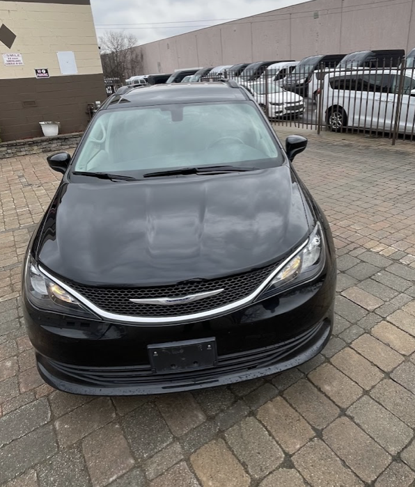 Chrysler Pacifica 7 passenger minivan rentals